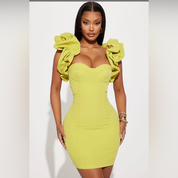 Cold shoulder dress - Picture 1 of 3